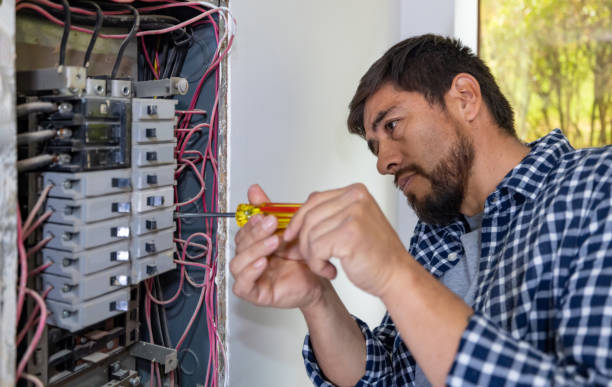 Best Licensed Electrician  in Spencer, WI